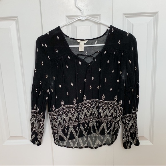 Forever 21 Blouse - Picture 2 of 5